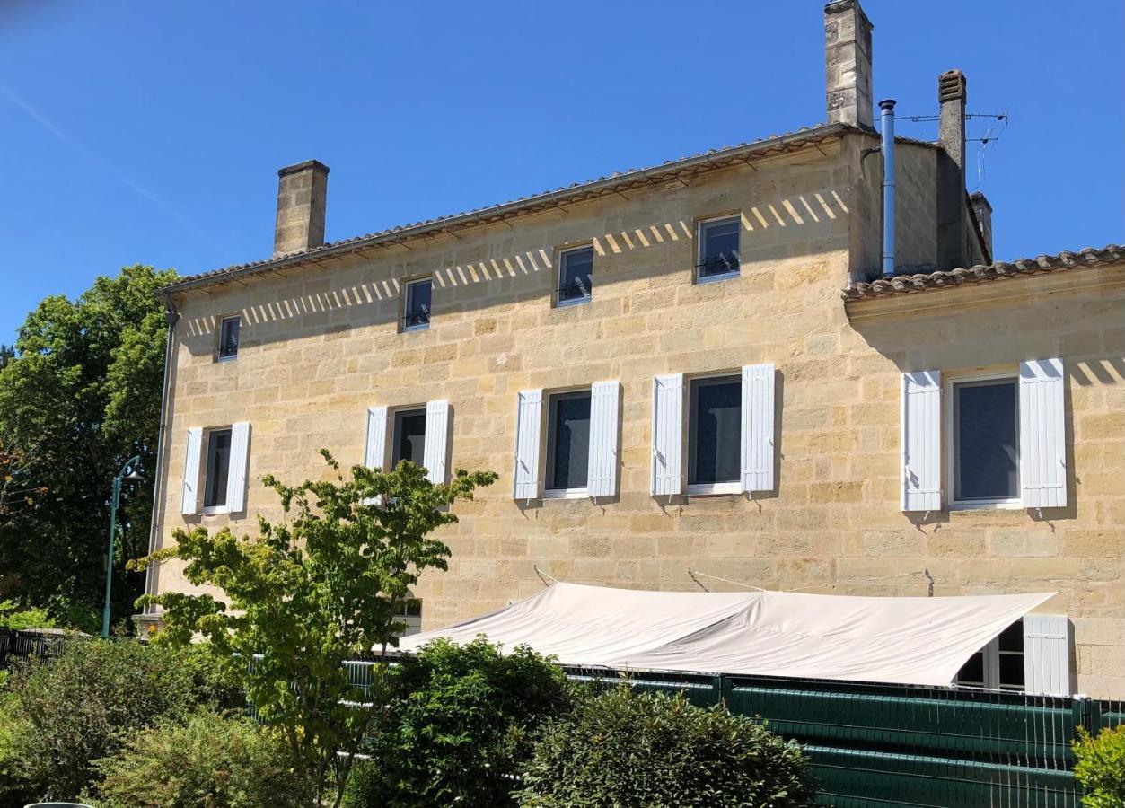 Le Numero 15 Saint-Seurin-sur-l'Isle Kültér fotó